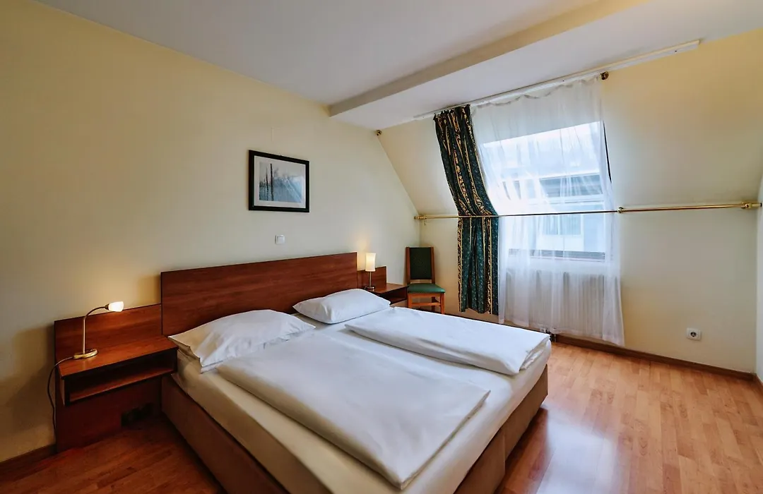 Hotel Deutschmeister-1
